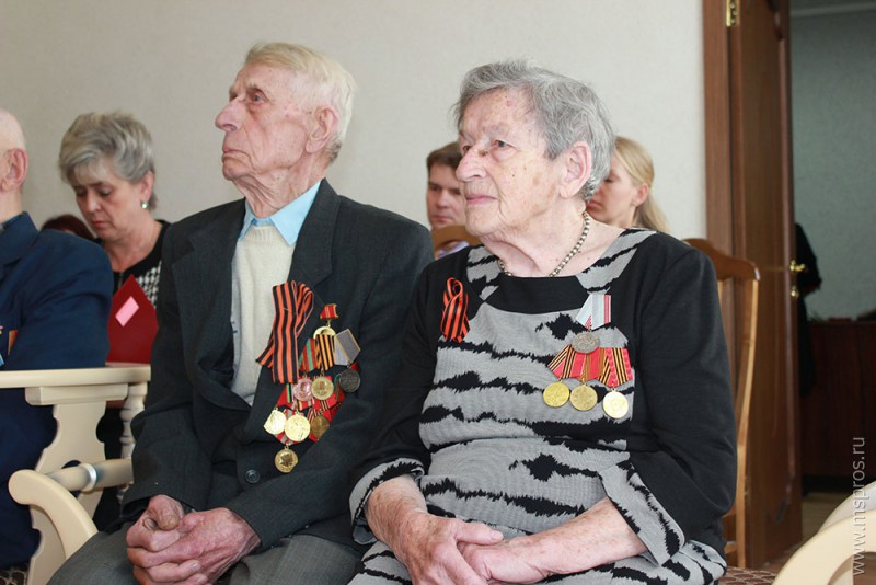 Супружеские семьи ветеранов поздравили 