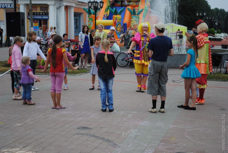 «Путешествие в страну знаний»: школьная ярмарка и фестиваль в ЦДМ на Лубянке