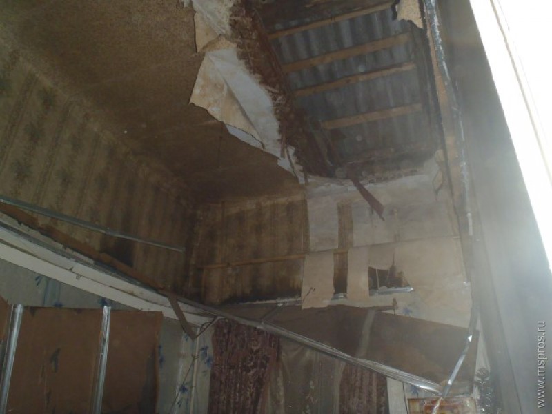В жилом доме рухнула крыша