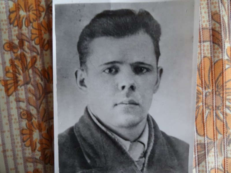 Погиб 1 мая 1944 года, освобождая Севастополь