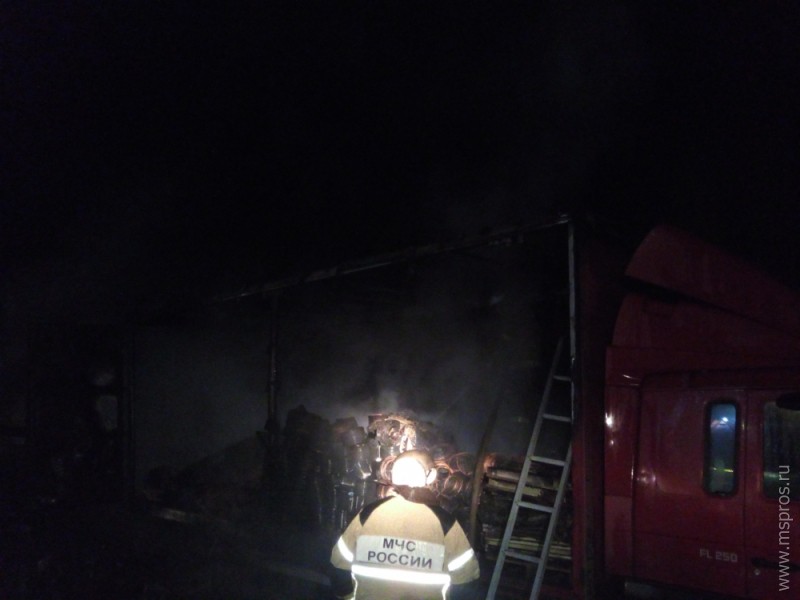 Вечером 9 октября в Шуйском район горел автомобиль 