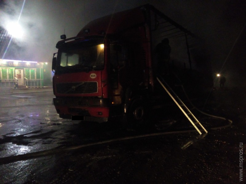 Вечером 9 октября в Шуйском район горел автомобиль 