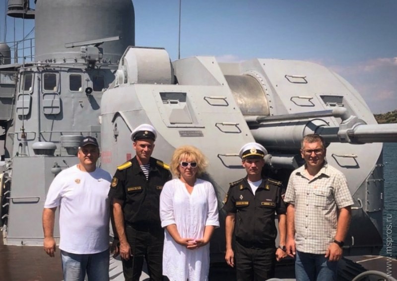 Руководители города посетили ракетный катер «Шуя» в Севастополе