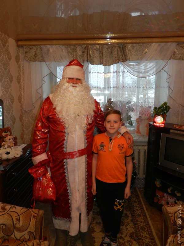 Через газету «Местный спрос» гостинцы дарит Дед Мороз