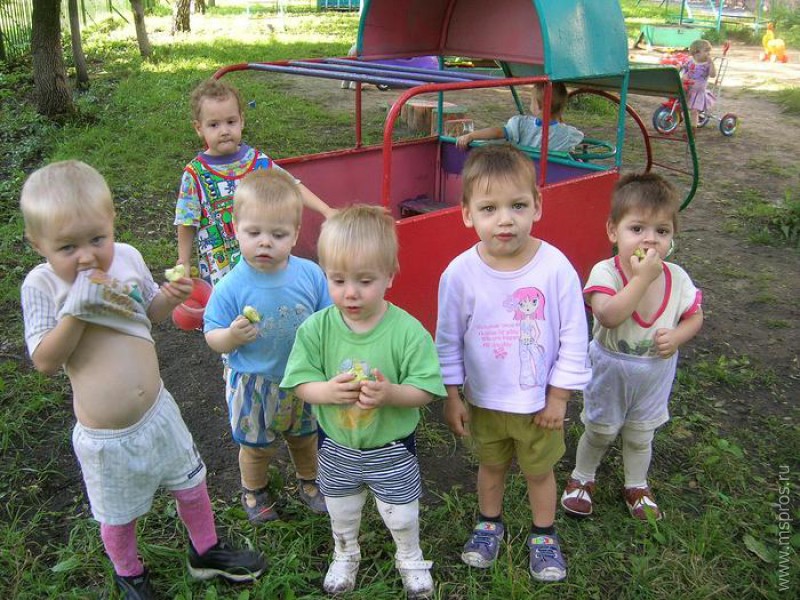 Детские дома в России закроют