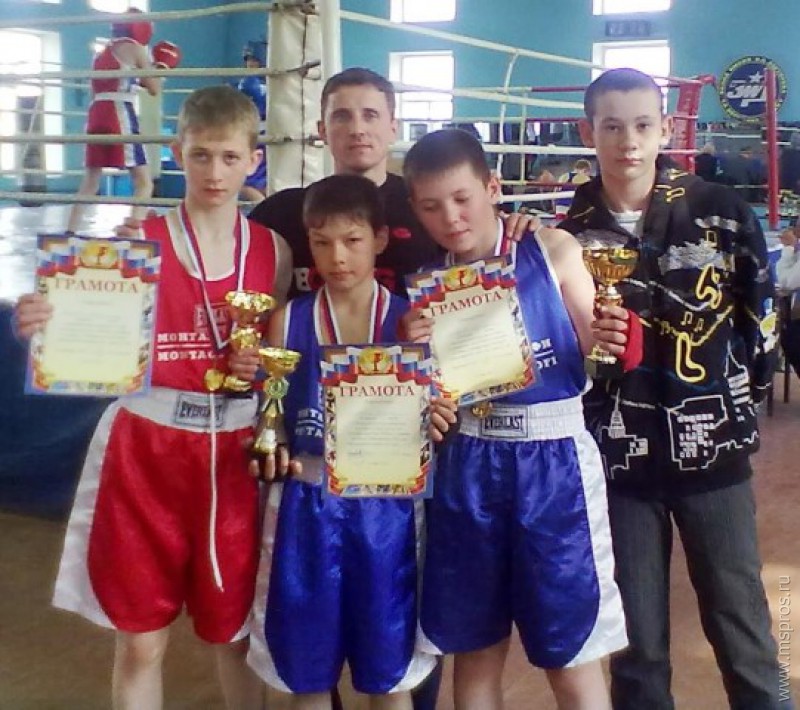 Четверо юных боксеров из Шуи вышли в финал