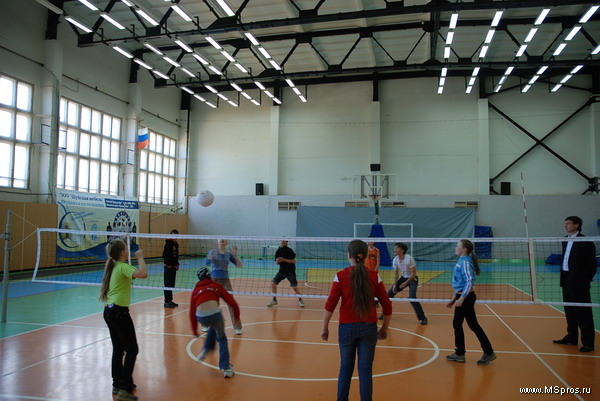 Шуянам прививают миниатюрный волейбол