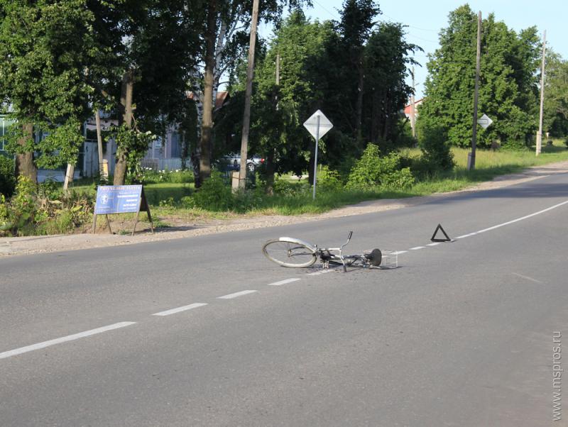 В аварии пострадала велосипедистка